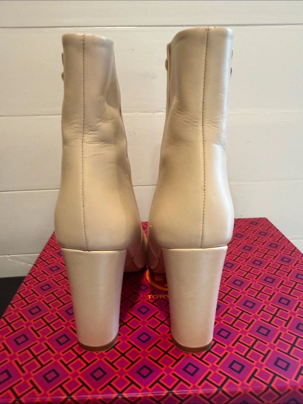 Tory Burch Gigi 70mm Stretch Ankle Boot in Dulce De Leche Size 7.5